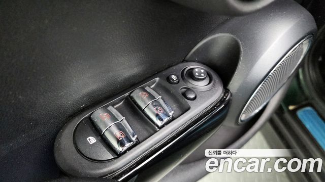 MINI Cooper S 5Door Standard 3rd 2019 — фото 28