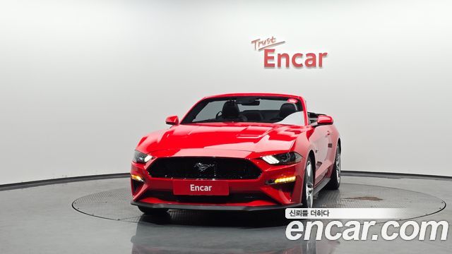 Ford Mustang GT Convertible 2019 — фото 3