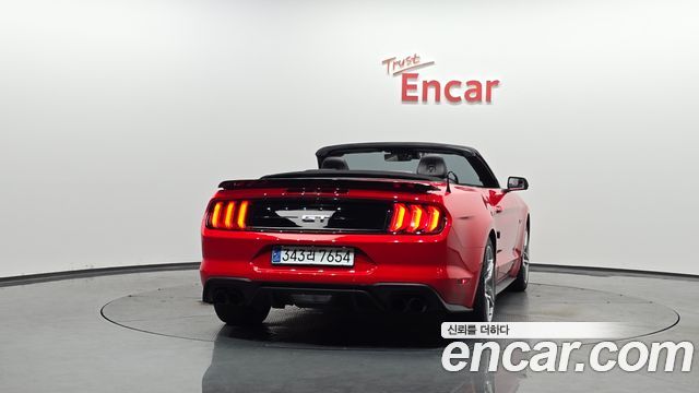 Ford Mustang GT Convertible 2019 — фото 4