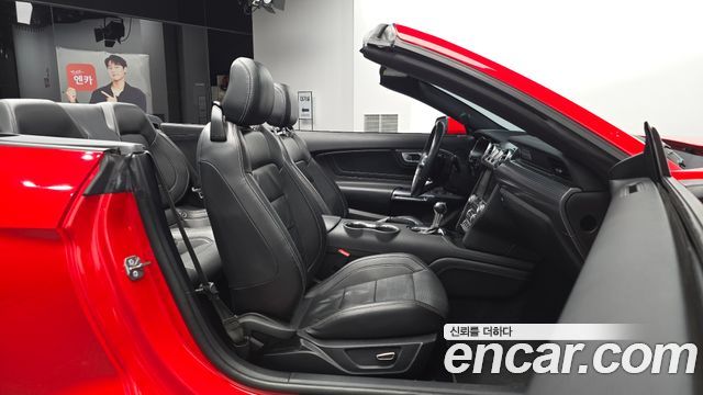 Ford Mustang GT Convertible 2019 — фото 11