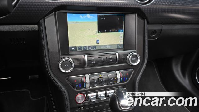 Ford Mustang GT Convertible 2019 — фото 14