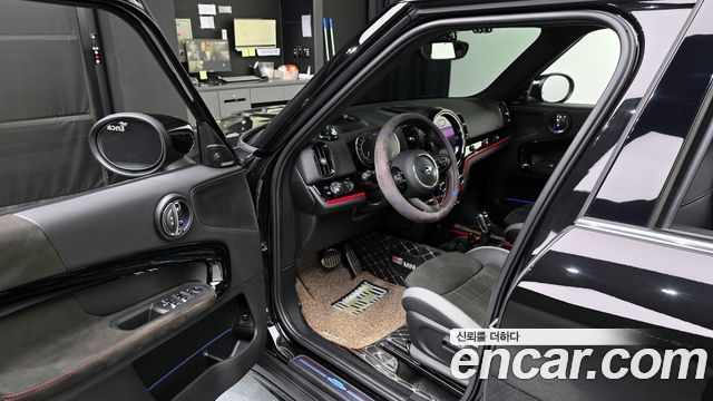 MINI Cooper S Countryman JCW 2nd 2021 — фото 10