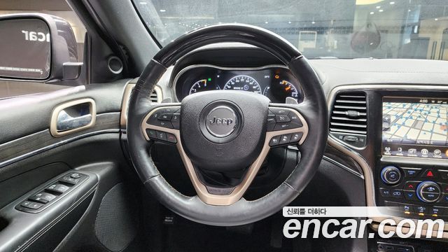 Jeep Grand Cherokee 3.0 Diesel Overland WK2 2015 — фото 14