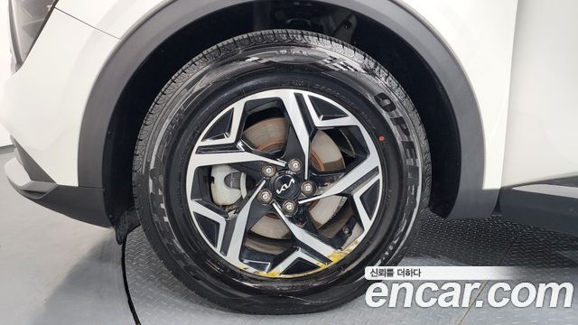 Kia Sportage (V) Diesel 2.0 2WD Prestige 2022 — фото 5