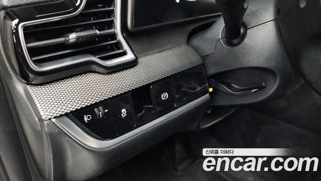 Kia Sportage (V) Diesel 2.0 2WD Prestige 2022 — фото 27