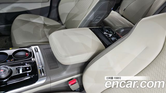 Kia Carnival (IV) Gasoline 9-Seater Hi-Limousine Signature 2023 — фото 31