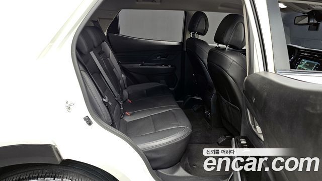 KG Mobility (SsangYong) Beautiful Korando Gasoline 1.5 2WD C5 Plus 2022 — фото 11