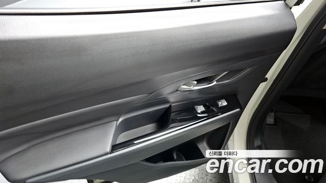 KG Mobility (SsangYong) Beautiful Korando Gasoline 1.5 2WD C5 Plus 2022 — фото 25