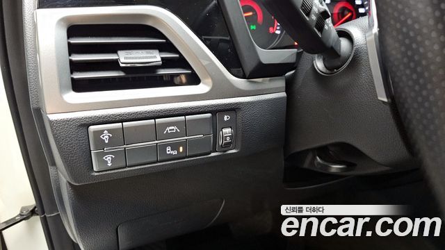KG Mobility (SsangYong) Beautiful Korando Gasoline 1.5 2WD C5 Plus 2022 — фото 30