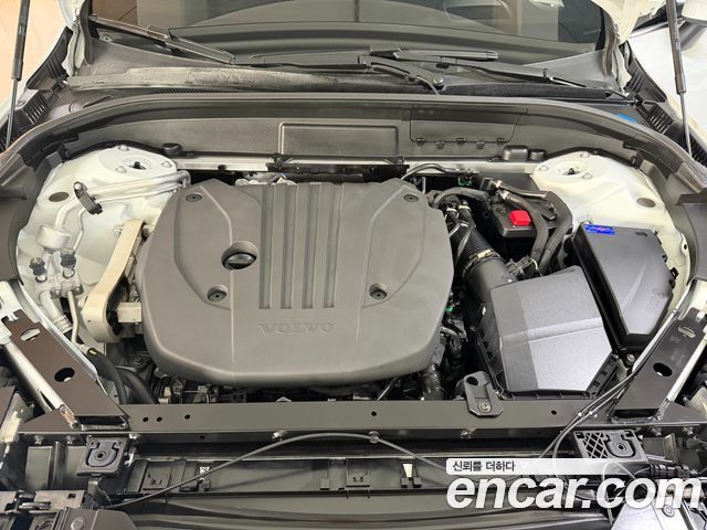 Volvo XC60 (II) B5 Ultra Bright 2025 — фото 6