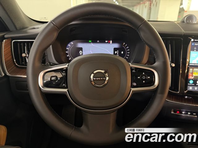 Volvo XC60 (II) B5 Ultra Bright 2025 — фото 22