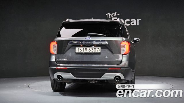 Ford Explorer (VI) 2.3 LimIted 4WD 2020 — фото 4