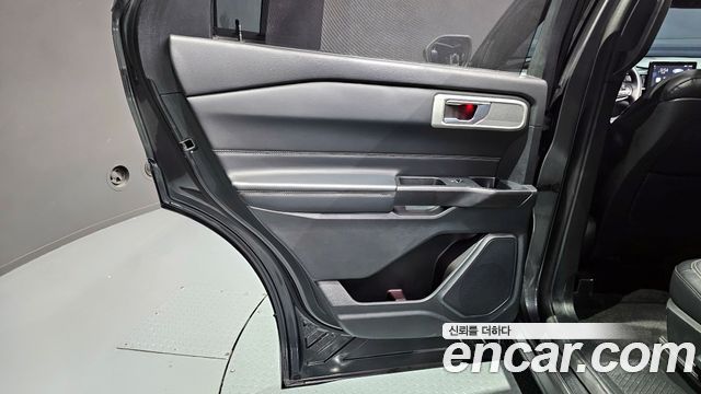 Ford Explorer (VI) 2.3 LimIted 4WD 2020 — фото 27