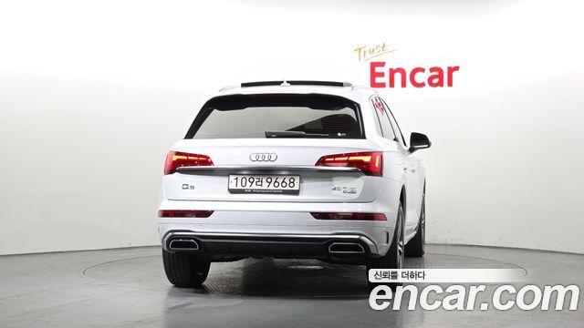 Audi Q5 (FY) 45 TFSI Quattro Premium 2022 — фото 4