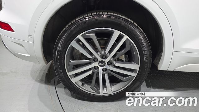 Audi Q5 (FY) 45 TFSI Quattro Premium 2022 — фото 5