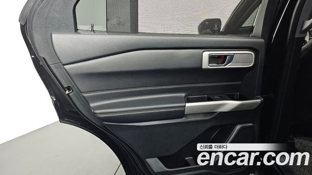 Ford Explorer (VI) 2.3 LimIted 4WD 2022 — фото 25