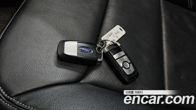 Ford Explorer (VI) 2.3 LimIted 4WD 2022 — фото 33