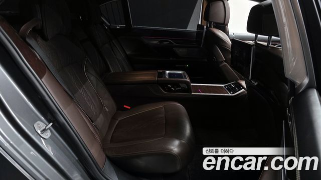 BMW 7 Series (G11) 750Li xDrive Prestige 2016 — фото 11