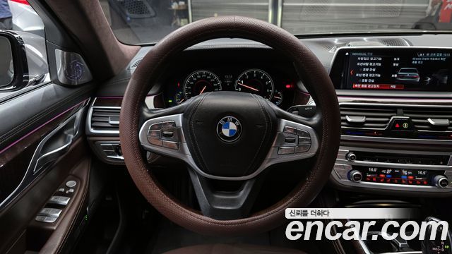 BMW 7 Series (G11) 750Li xDrive Prestige 2016 — фото 13