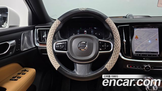 Volvo V60 Cross Country (II) B5 Ultimate AWD 2023 — фото 13