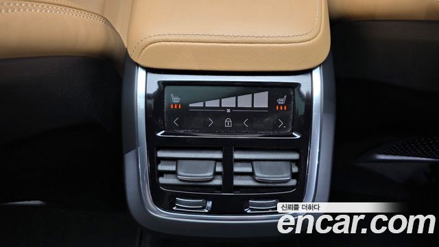 Volvo V60 Cross Country (II) B5 Ultimate AWD 2023 — фото 19