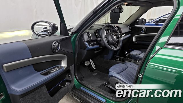 MINI Cooper S Countryman ALL4 Classic Launch Pack 2nd 2023 — фото 10