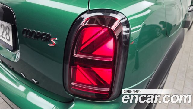 MINI Cooper S Countryman ALL4 Classic Launch Pack 2nd 2023 — фото 23