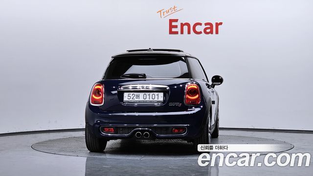 MINI Cooper S Seven Edition 3rd 2017 — фото 4