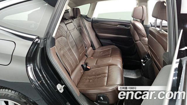 BMW 6 Series GT (G32) 620d Luxury 2023 — фото 15
