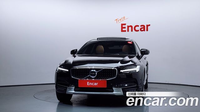 Volvo V90 Cross Country T5 Pro AWD 2019 — фото 3