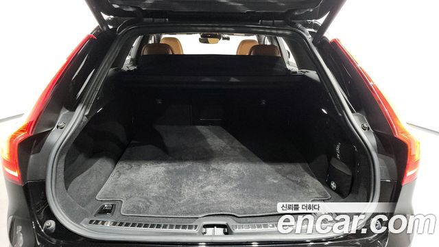 Volvo V90 Cross Country T5 Pro AWD 2019 — фото 20