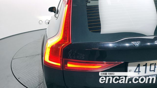 Volvo V90 Cross Country T5 Pro AWD 2019 — фото 23