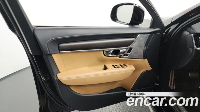 Volvo V90 Cross Country T5 Pro AWD 2019 — фото 24