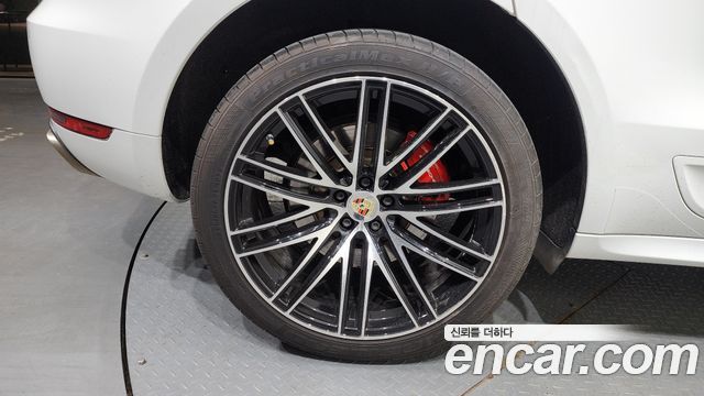 Porsche Macan 3.6 Turbo 95B 2017 — фото 5