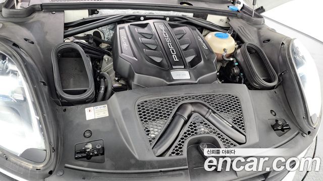 Porsche Macan 3.6 Turbo 95B 2017 — фото 6