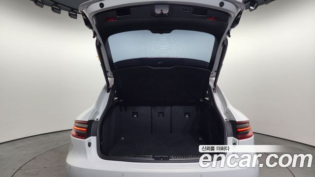 Porsche Macan 3.6 Turbo 95B 2017 — фото 20
