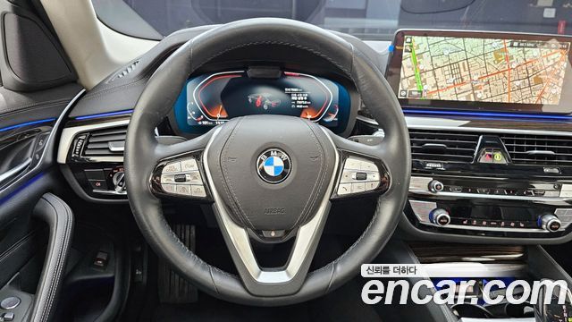 BMW 5 Series (G30) 520i Luxury 2023 — фото 13