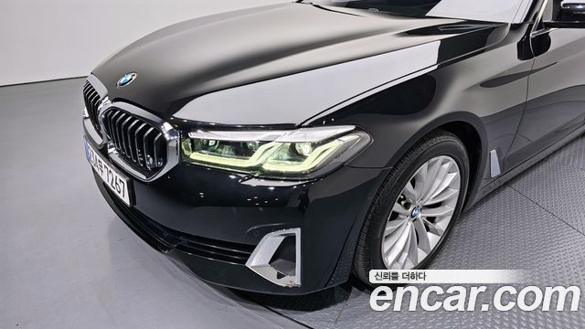BMW 5 Series (G30) 520i Luxury 2023 — фото 22