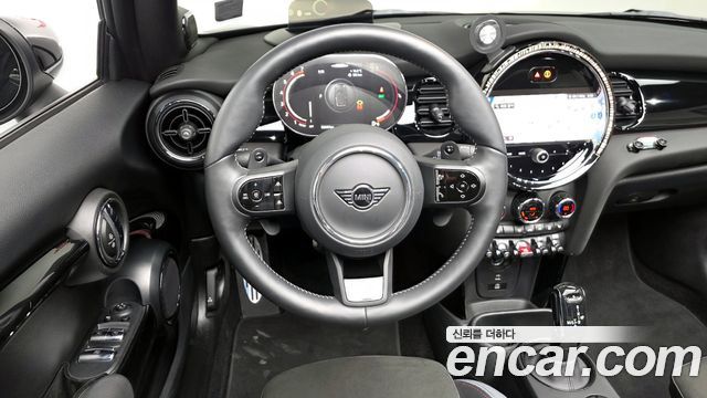 MINI Cooper S Convertible JCW 3rd 2024 — фото 12