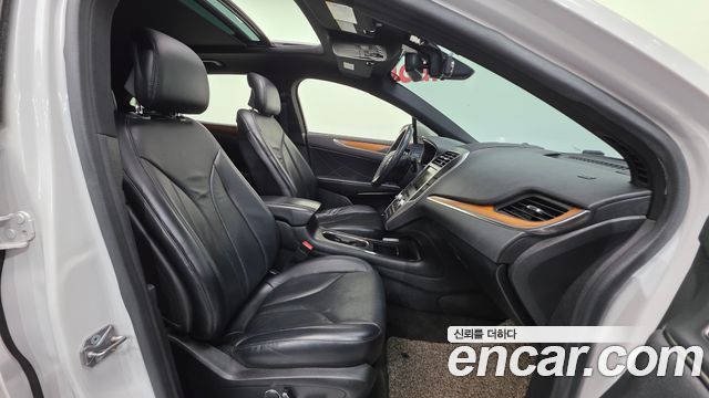 Lincoln MKC 2.0 AWD 2015 — фото 10