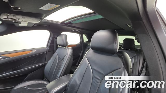 Lincoln MKC 2.0 AWD 2015 — фото 11