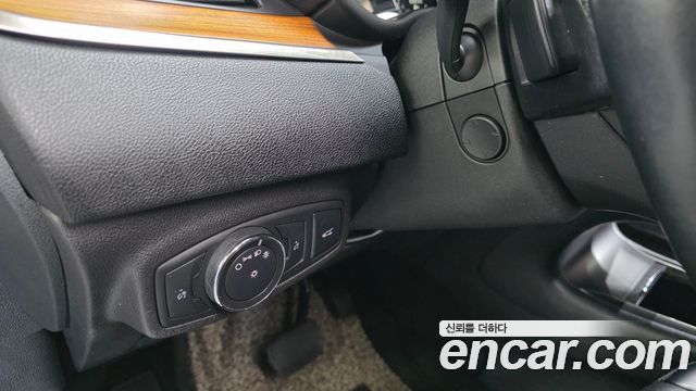 Lincoln MKC 2.0 AWD 2015 — фото 13