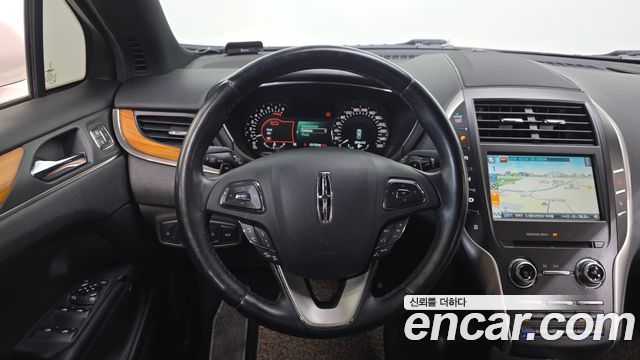 Lincoln MKC 2.0 AWD 2015 — фото 16