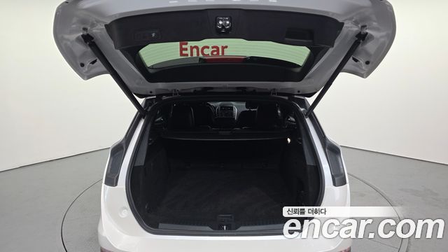 Lincoln MKC 2.0 AWD 2015 — фото 20
