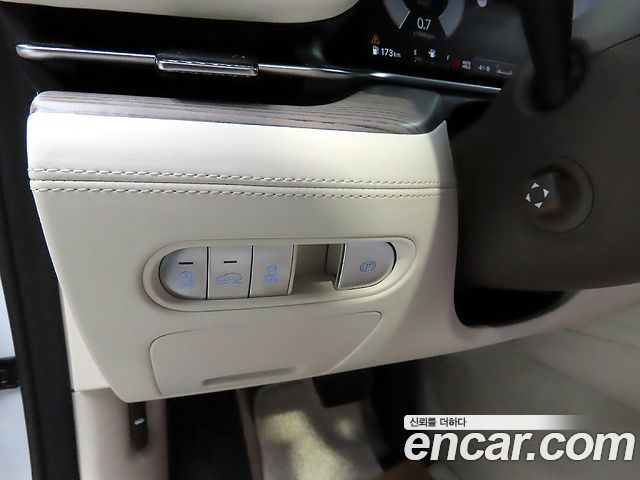 Genesis G90 (RS4) Gasoline 3.5 Turbo AWD 2025 — фото 17