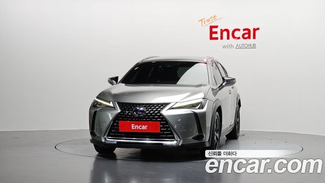 Lexus UX250h 2.0 2WD 2020 — фото 3