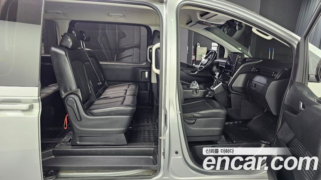 Hyundai Staria Tourer 9-Seater Modern 2023 — фото 12