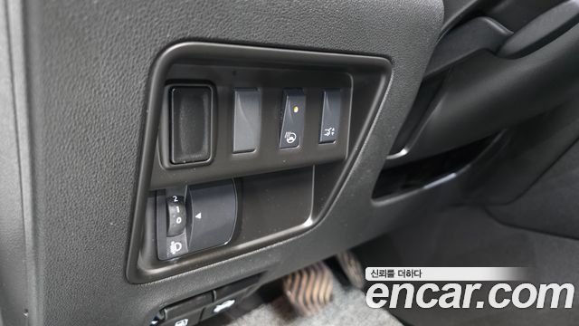 Renault Korea QM6 2.0 LPe RE Signature 2WD 2020 — фото 18