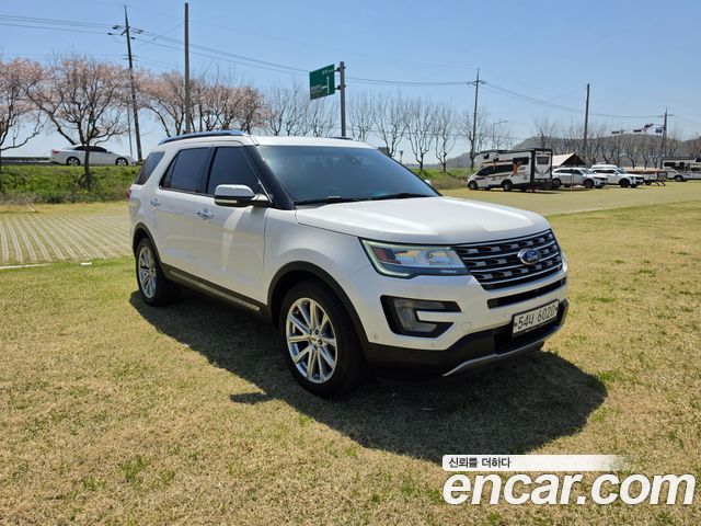 Ford Explorer 2.3 Limited 4WD 5th