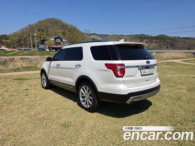 Ford Explorer 2.3 Limited 4WD 5th 2017 — фото 5